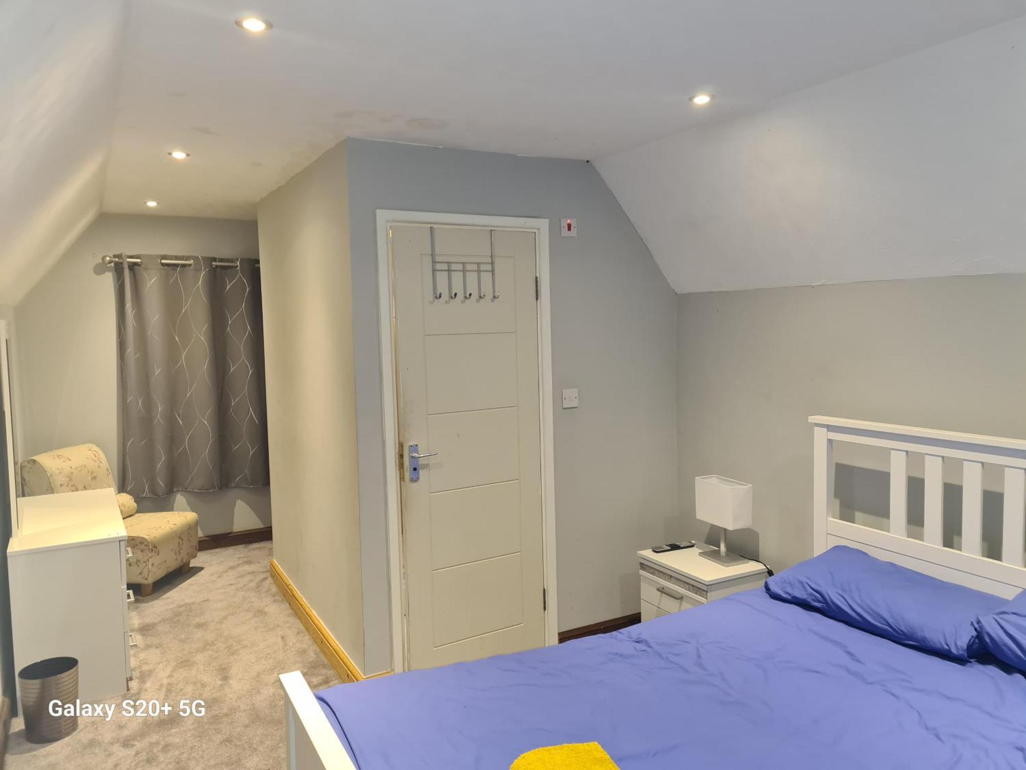 The Reading Whole Apartment With Private Lake And Gardens Экстерьер фото
